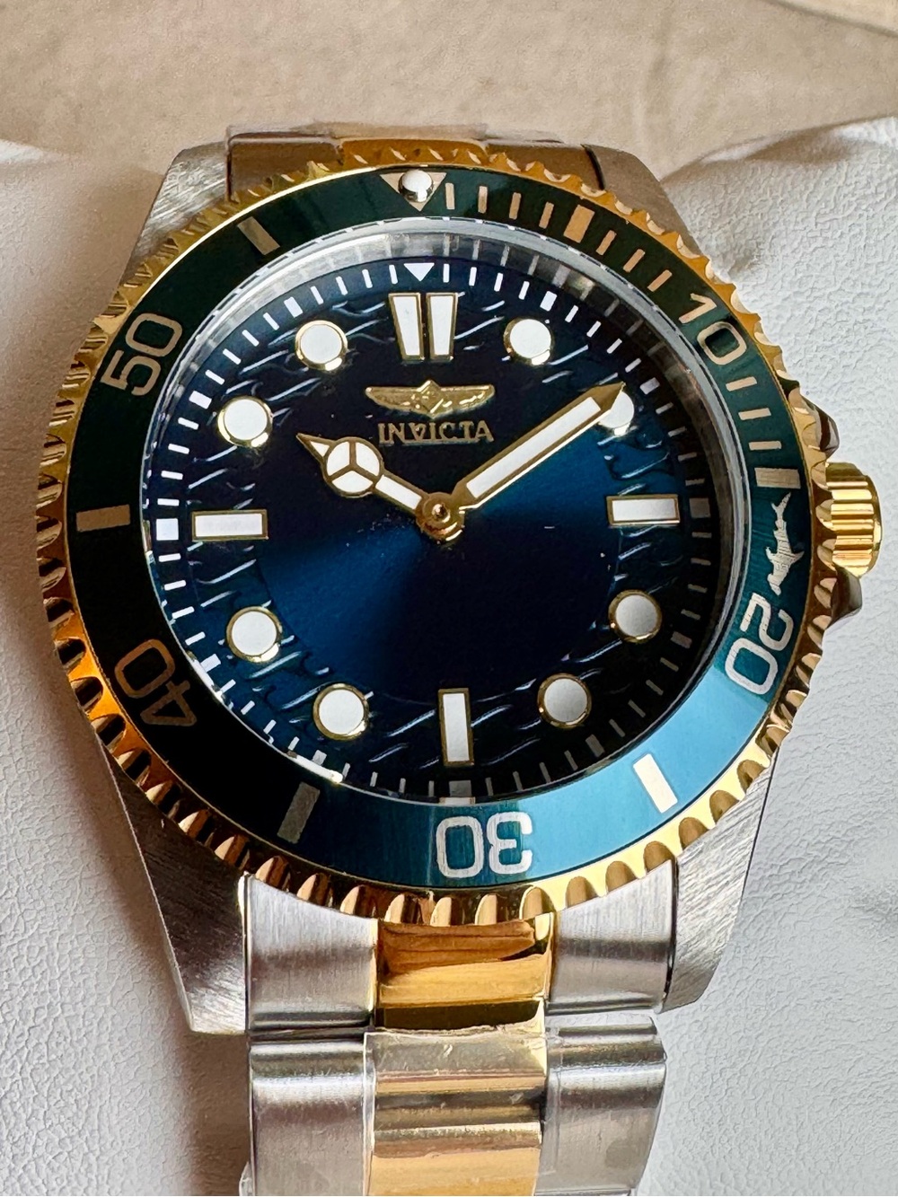 Invicta Pro Diver Blue/Two-tone 43mm Stainless Steel Quartz Dive Watch 49696 NWT